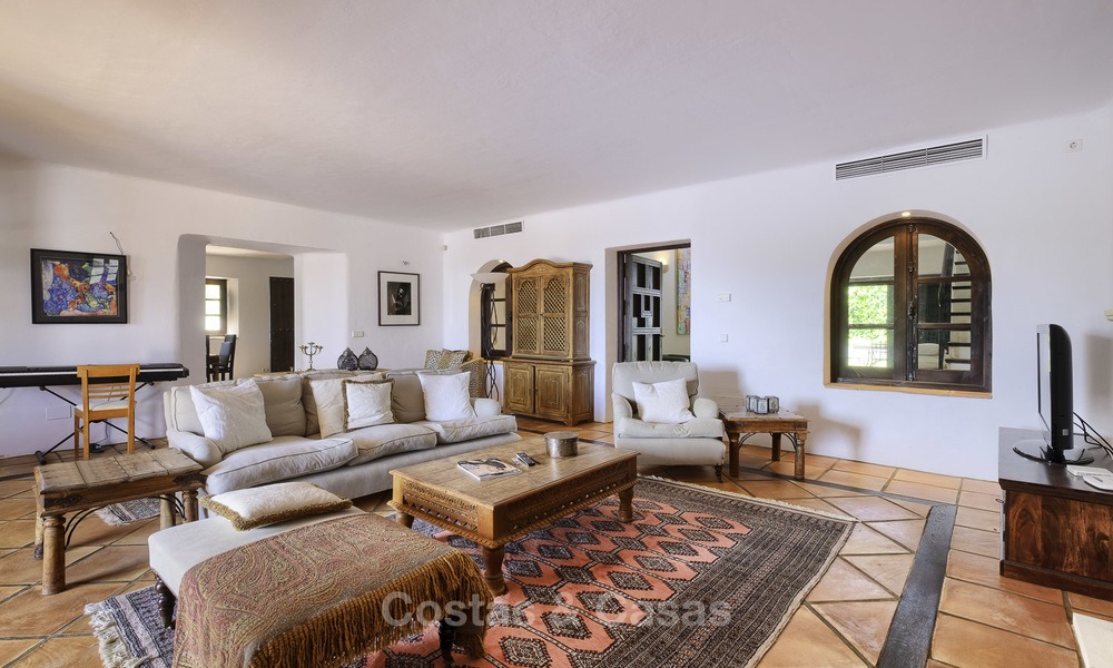 Charming traditional style villa with sea and mountain views for sale in El Madroñal, Benahavis, Marbella 12588