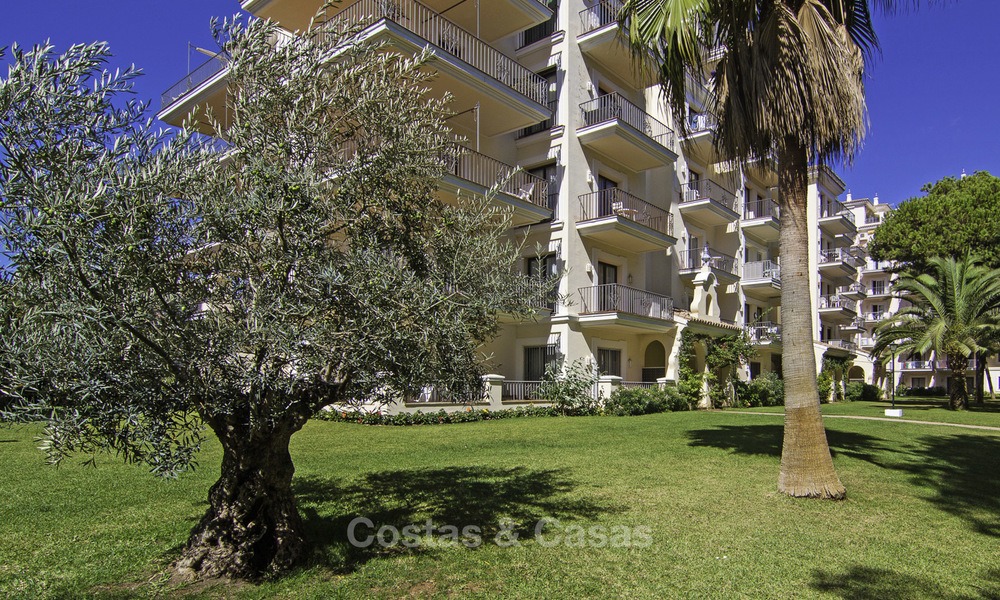 Attractive penthouse apartment with amazing sea views in a frontline beach complex for sale, Puerto Banus, Marbella 13230
