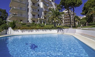 Attractive penthouse apartment with amazing sea views in a frontline beach complex for sale, Puerto Banus, Marbella 13231 