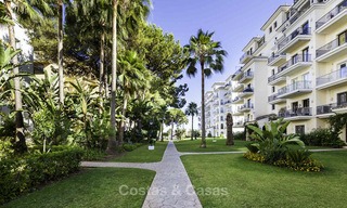 Attractive penthouse apartment with amazing sea views in a frontline beach complex for sale, Puerto Banus, Marbella 13233 