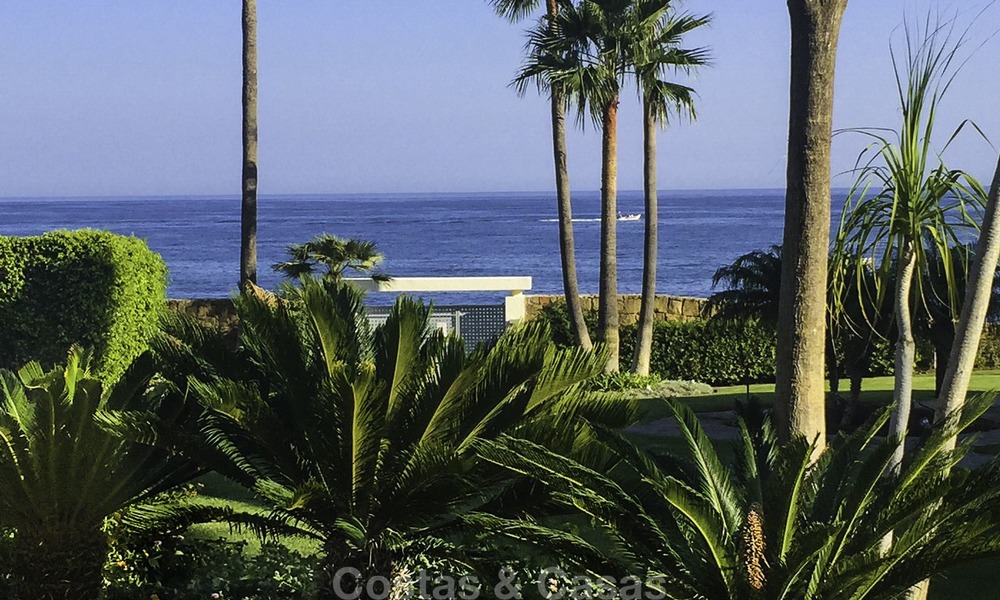 Frontline beach, exceptional corner penthouse apartment for sale with amazing sea views and private pool, New Golden Mile, Marbella - Estepona 13330