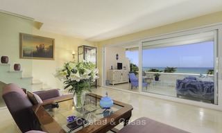 Frontline beach, exceptional corner penthouse apartment for sale with amazing sea views and private pool, New Golden Mile, Marbella - Estepona 13351 