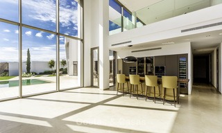 Stunning new modern contemporary luxury villa for sale, frontline golf in an exclusive resort, Benahavis, Marbella 13408 