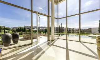Stunning new modern contemporary luxury villa for sale, frontline golf in an exclusive resort, Benahavis, Marbella 13412 