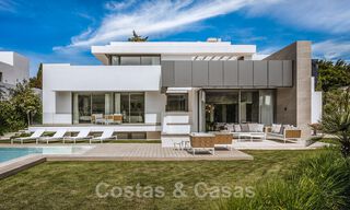 New modern detached luxury villas for sale on the New Golden Mile, between Marbella and Estepona. Ready to move in. 43067 