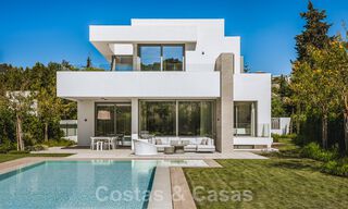 New modern detached luxury villas for sale on the New Golden Mile, between Marbella and Estepona. Ready to move in. 43096 