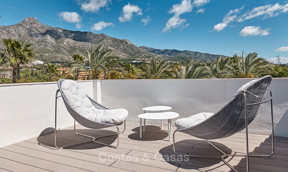 Luxury penthouse apartment for sale on the Golden Mile between Marbella centre and Puerto Banus 13573