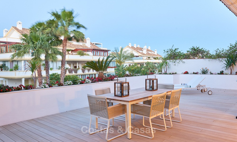 Luxury penthouse apartment for sale on the Golden Mile between Marbella centre and Puerto Banus 13575