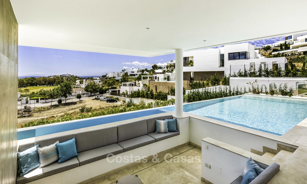 Ready to move in new modern villa with panoramic sea and golf views for sale in Benahavis - Marbella 13627