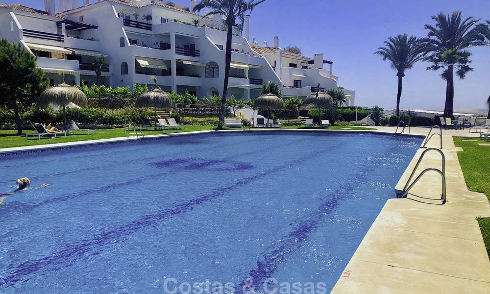 Marvellous frontline beach townhouse with beautiful sea views for sale on the prestigious Golden Mile, Marbella 13702