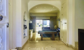 Marvellous frontline beach townhouse with beautiful sea views for sale on the prestigious Golden Mile, Marbella 13704 