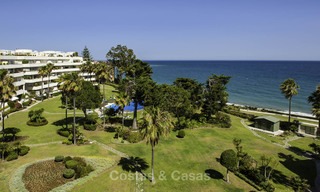 Apartments and Penthouses for sale in a luxury beach complex on the New Golden Mile, between Marbella and Estepona 13802 