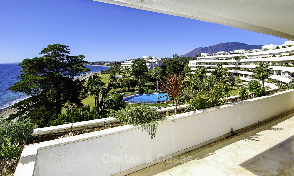 Apartments and Penthouses for sale in a luxury beach complex on the New Golden Mile, between Marbella and Estepona 13785