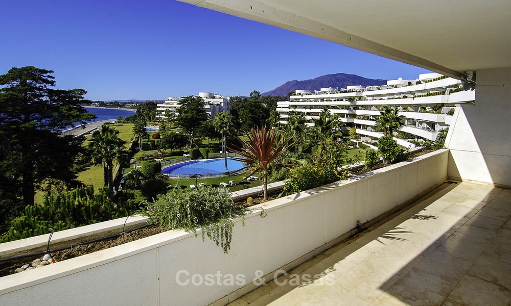Apartments and Penthouses for sale in a luxury beach complex on the New Golden Mile, between Marbella and Estepona 13786