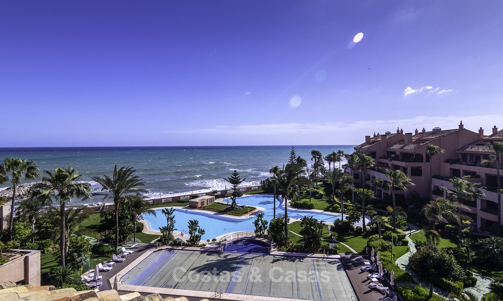 Exceptional luxury beachfront penthouse apartment for sale in a prestigious complex, Puerto Banus, Marbella 13891