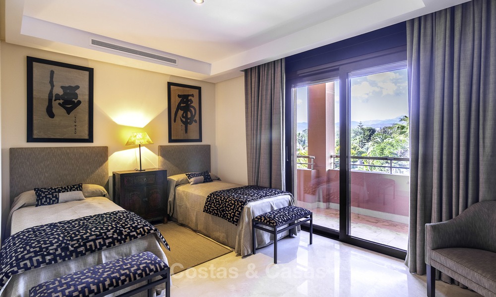 Exceptional luxury beachfront penthouse apartment for sale in a prestigious complex, Puerto Banus, Marbella 13894