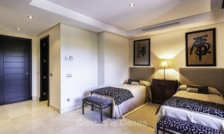 Exceptional luxury beachfront penthouse apartment for sale in a prestigious complex, Puerto Banus, Marbella 13895 