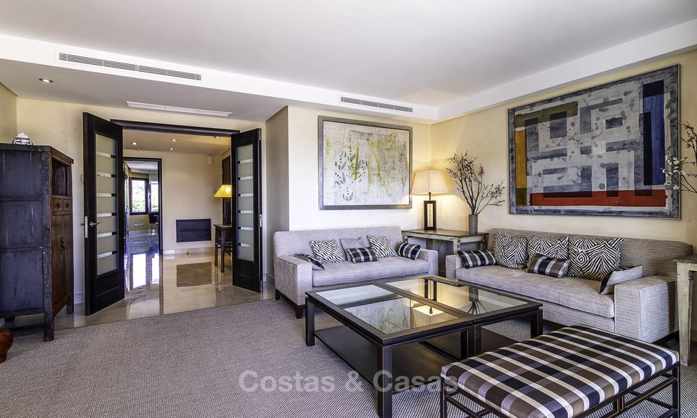 Exceptional luxury beachfront penthouse apartment for sale in a prestigious complex, Puerto Banus, Marbella 13904