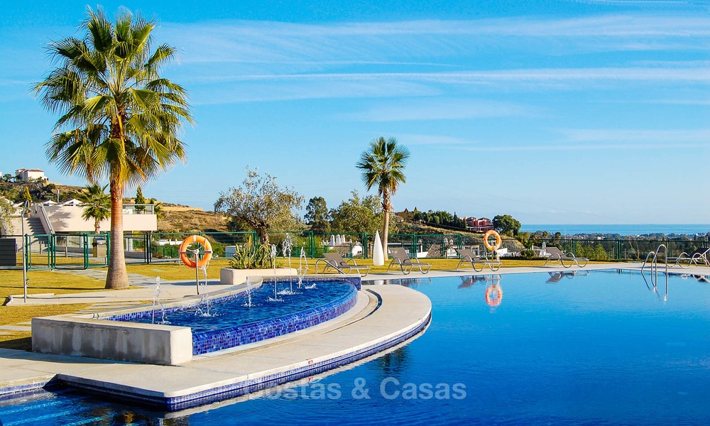 Los Arrayanes Golf: Modern, spacious, luxury apartments and penthouses for sale in Marbella - Benahavis 13995