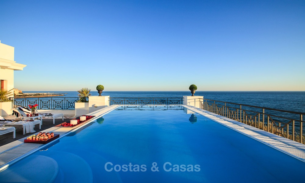 Doncella Beach: Exclusive frontline beach apartments and penthouses for sale in Estepona 14047
