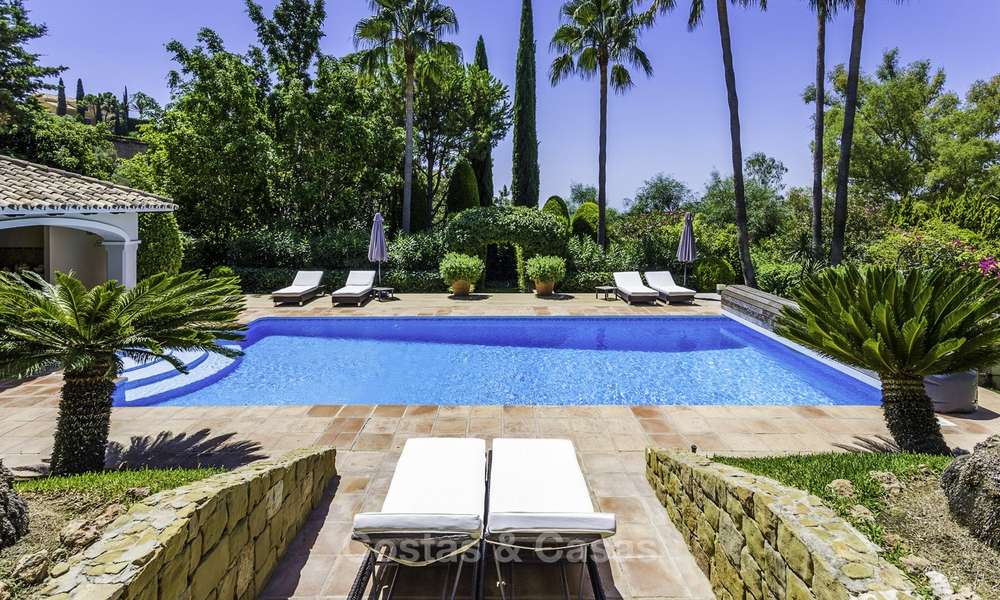 Charming renovated Mediterranean style villa with sea views on a large plot for sale in Benahavis - Marbella 14153