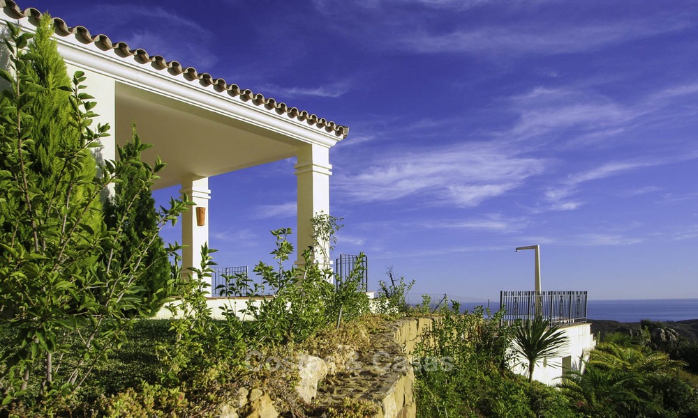 For sale: classical villa with panoramic sea views and guest house in a world class golf resort in Benahavis - Marbella 14164