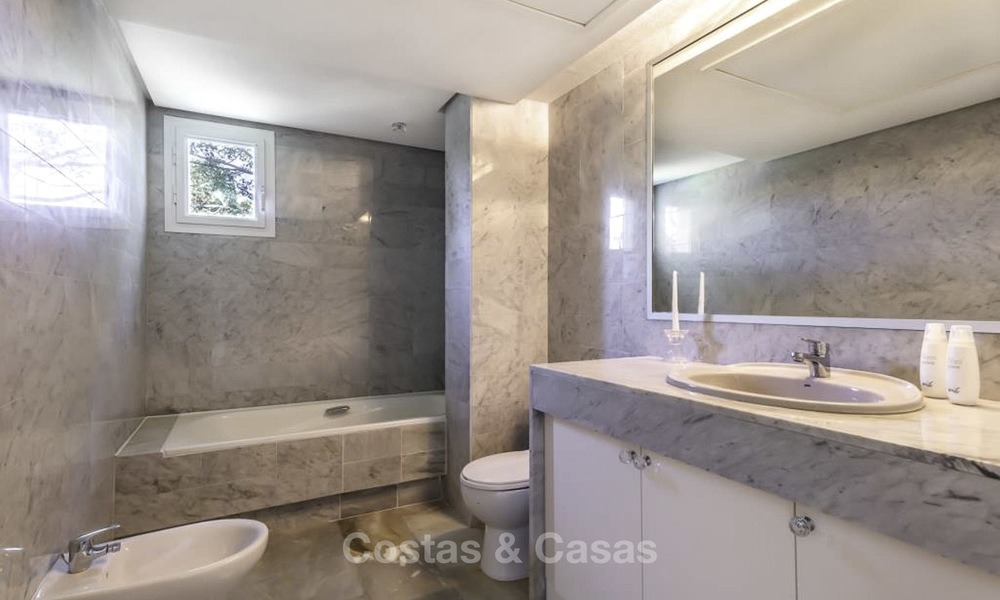 Gigantic, very stylish 4-bedroom penthouse apartment for sale in a prestigious beachside complex, Marbella - Estepona 14336