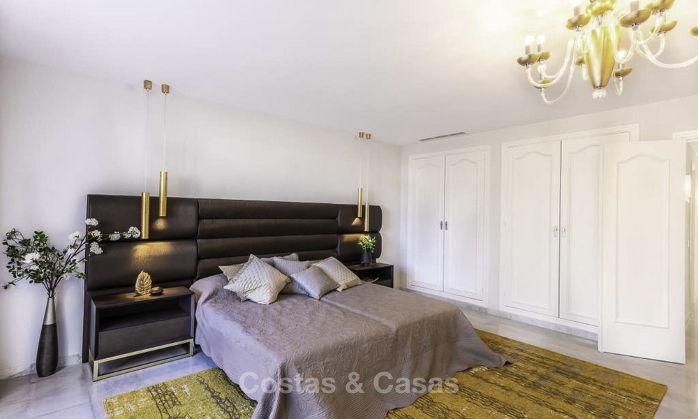 Gigantic, very stylish 4-bedroom penthouse apartment for sale in a prestigious beachside complex, Marbella - Estepona 14340