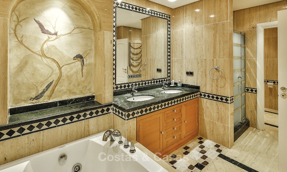 Attractive spacious garden apartment for sale in a prestigious Sierra Blanca complex on the Golden Mile in Marbella 14377