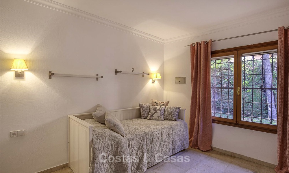 Cosy Mediterranean style villa for sale, walking distance to the beach, in a prestigious urbanisation, between Estepona and Marbella 14431