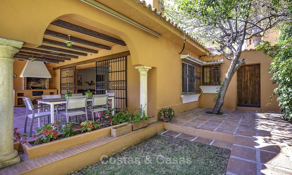 Cosy Mediterranean style villa for sale, walking distance to the beach, in a prestigious urbanisation, between Estepona and Marbella 14435