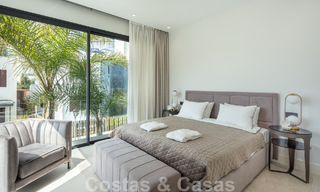 Beachside luxury villa for sale on the Golden Mile, Marbella, at walking distance to the beach and Puerto Banus 801474 