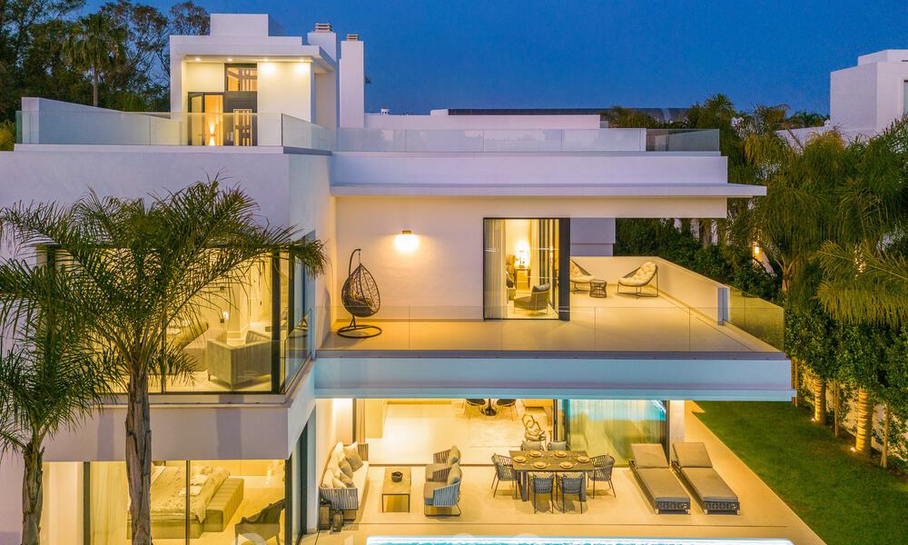 Beachside luxury villa for sale on the Golden Mile, Marbella, at walking distance to the beach and Puerto Banus 801480