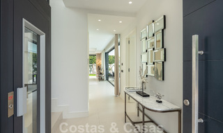 Beachside luxury villa for sale on the Golden Mile, Marbella, at walking distance to the beach and Puerto Banus 801483 
