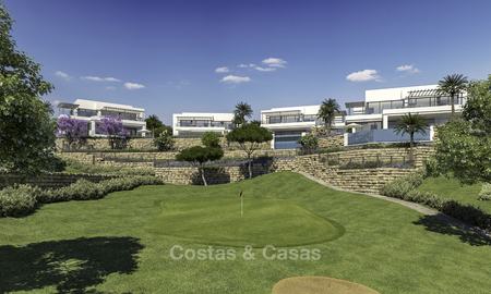 New modern luxury villas with amazing sea views for sale, frontline golf in East Marbella. Ready to move in. 17397