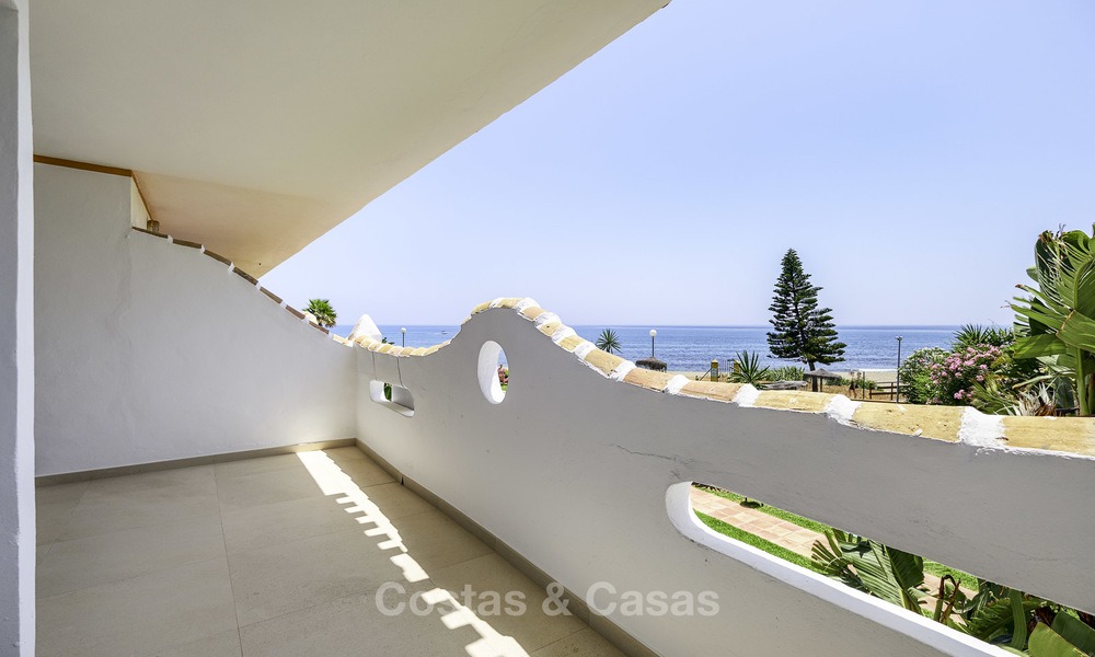 Fully renovated beachfront apartment with panoramic sea views for sale, Mijas Costa 14659