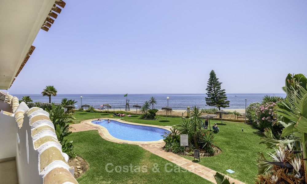 Fully renovated beachfront apartment with panoramic sea views for sale, Mijas Costa 14662