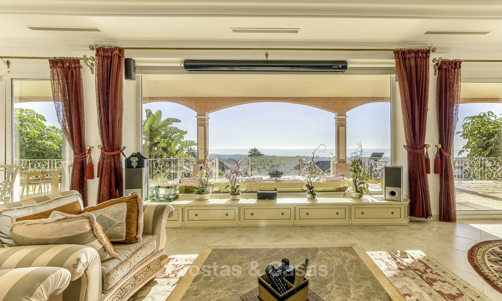 Majestic Andalusian luxury villa for sale on a large plot in an exclusive golf resort, with breath taking sea views in Benahavis - Marbella 15008