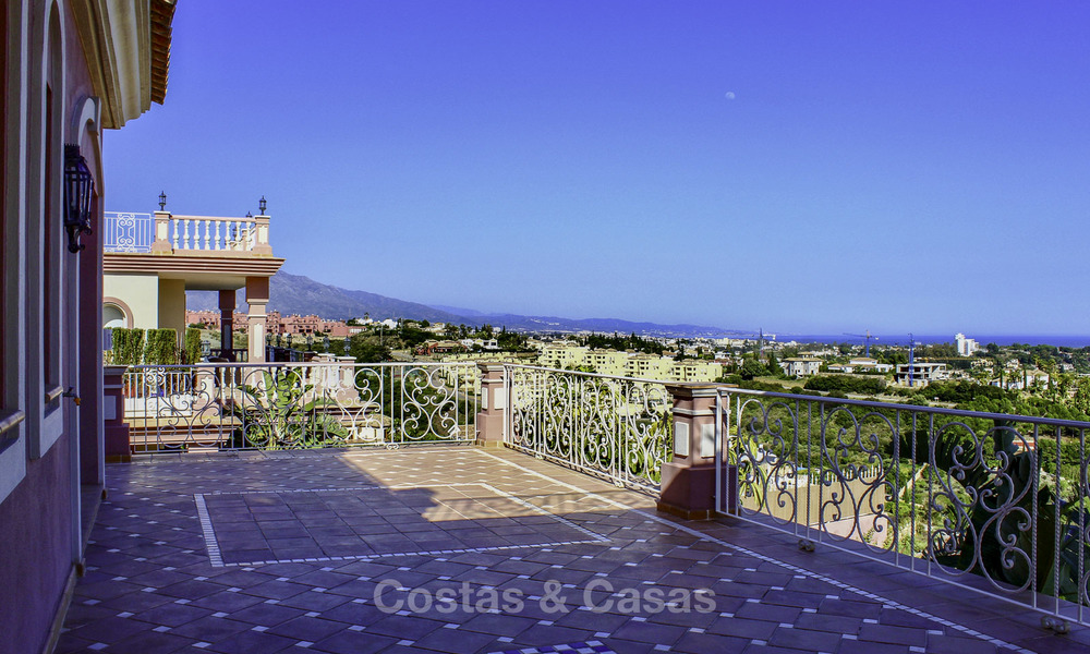 Majestic Andalusian luxury villa for sale on a large plot in an exclusive golf resort, with breath taking sea views in Benahavis - Marbella 15044