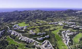 Modern luxury apartments and penthouses for sale in an esteemed golf resort in Mijas, Costa del Sol. Last unit! 16648 