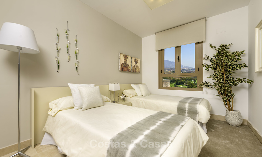 New, move-in ready, modern townhouses for sale on an acclaimed golf resort in Mijas, Costa del Sol. 10% discount! 15663
