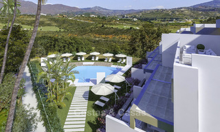 New, move-in ready, modern townhouses for sale on an acclaimed golf resort in Mijas, Costa del Sol. 10% discount! 15681 