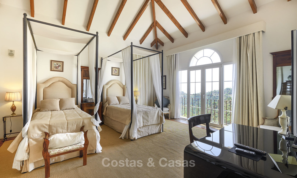 Cosy traditional-style villa with sea and mountain views for sale in El Madroñal, Benahavis - Marbella 16035