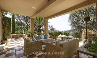 Cosy traditional-style villa with sea and mountain views for sale in El Madroñal, Benahavis - Marbella 16055 