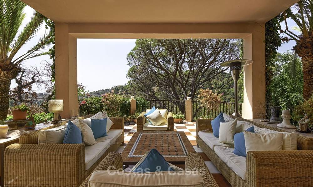Cosy traditional-style villa with sea and mountain views for sale in El Madroñal, Benahavis - Marbella 16056