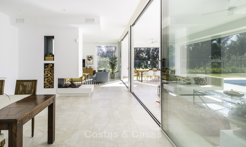 Newly built beach side luxury villa in contemporary style for sale, move-in ready, Marbella - Estepona 16594