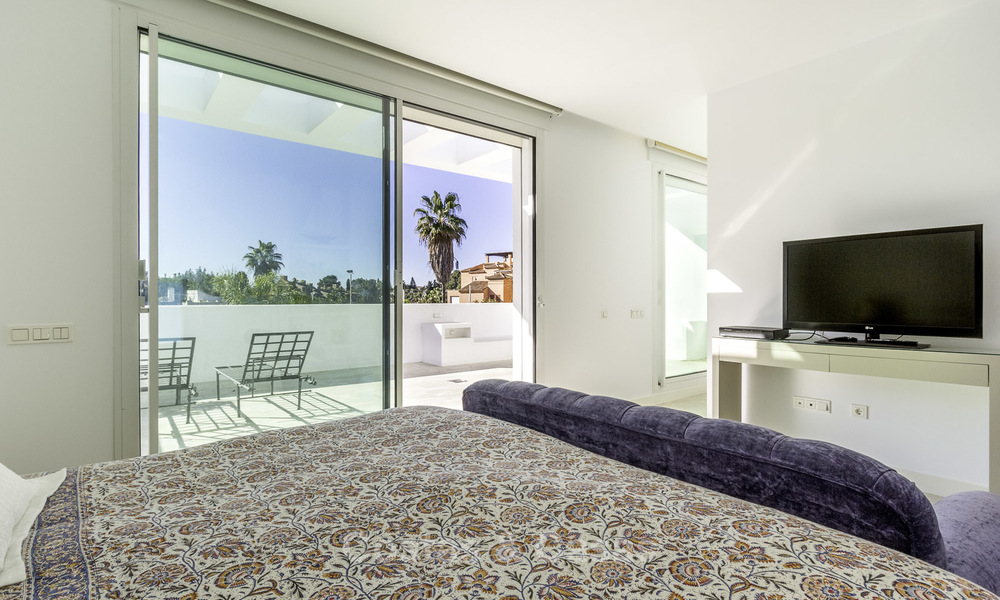 Newly built beach side luxury villa in contemporary style for sale, move-in ready, Marbella - Estepona 16613