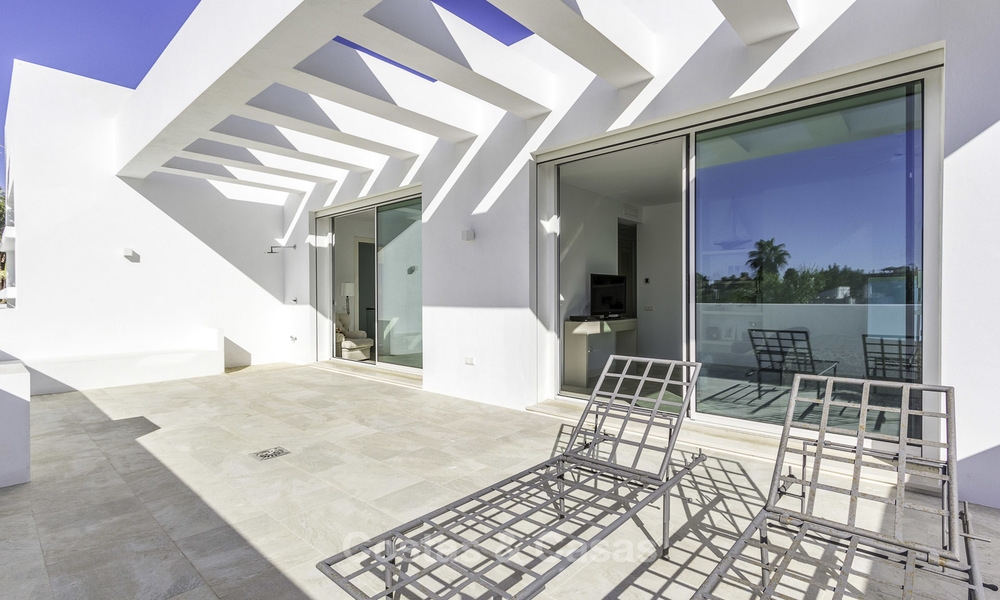 Newly built beach side luxury villa in contemporary style for sale, move-in ready, Marbella - Estepona 16617