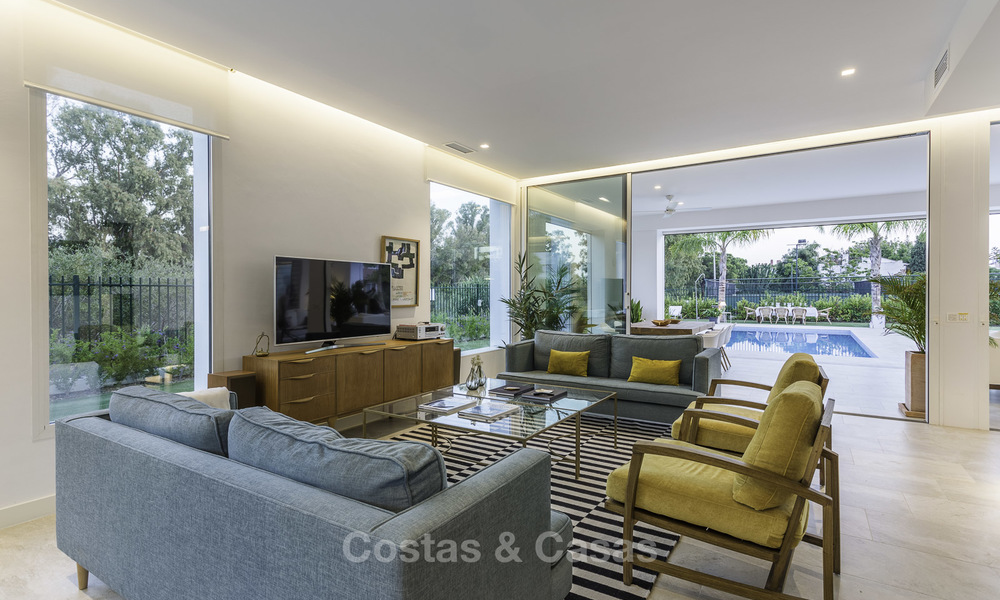 Newly built beach side luxury villa in contemporary style for sale, move-in ready, Marbella - Estepona 16638