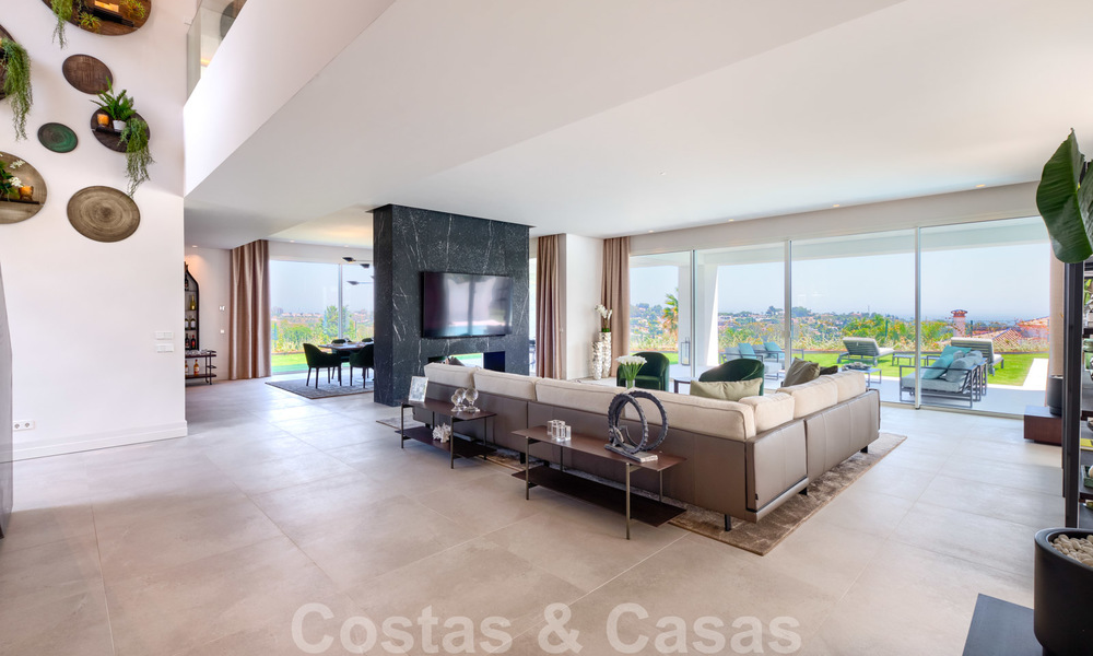 Beautiful contemporary luxury villa with sea and mountain views for sale, Benahavis - Marbella 28037